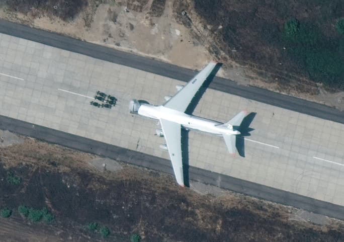 Satellite imagery of Khmeimim air base